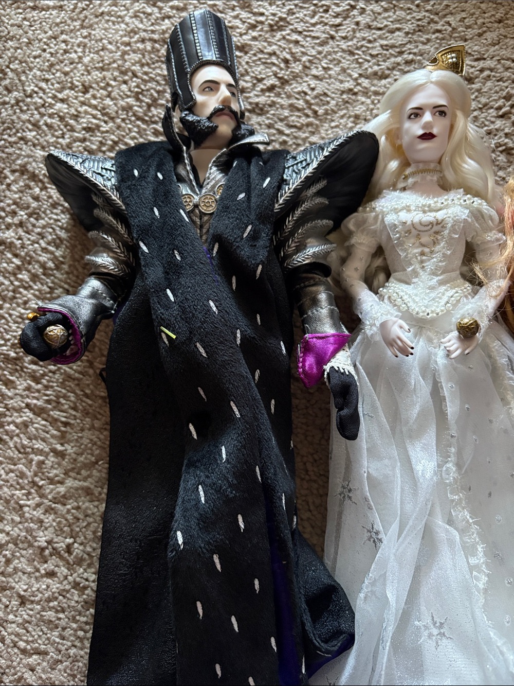 Alice in wonderland collectible dolls - Picture 5 of 7